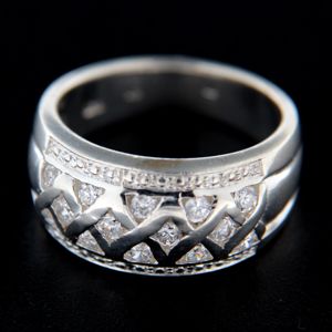 Strieborný prsteň 14765