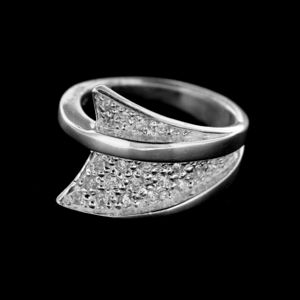 Strieborný prsteň 14954