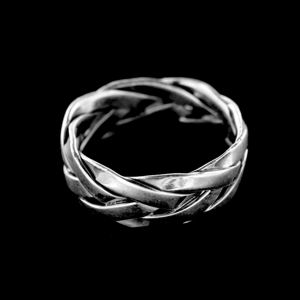 Strieborný prsteň 14992