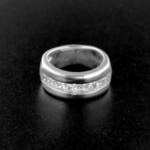 Strieborný prsteň 15194