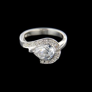Strieborný prsteň 15205