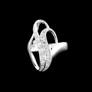 Strieborný prsteň 15377