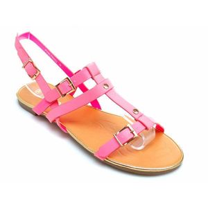 Vynikajúce ružové sandále na pláž